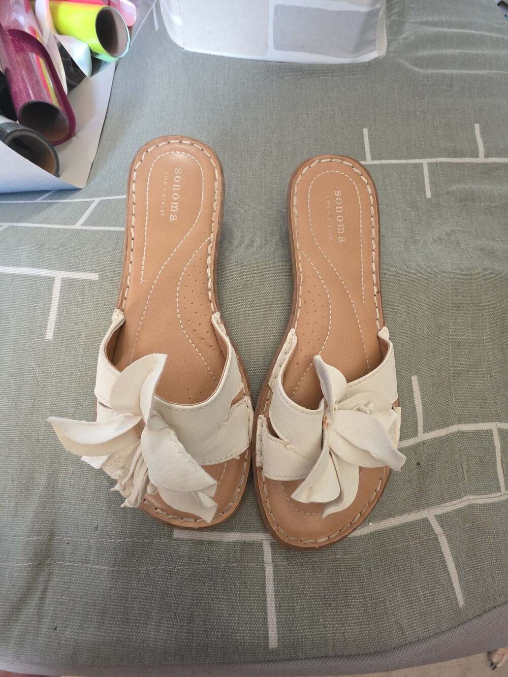 Sonoma Life + Style White Flower Slide Sandals